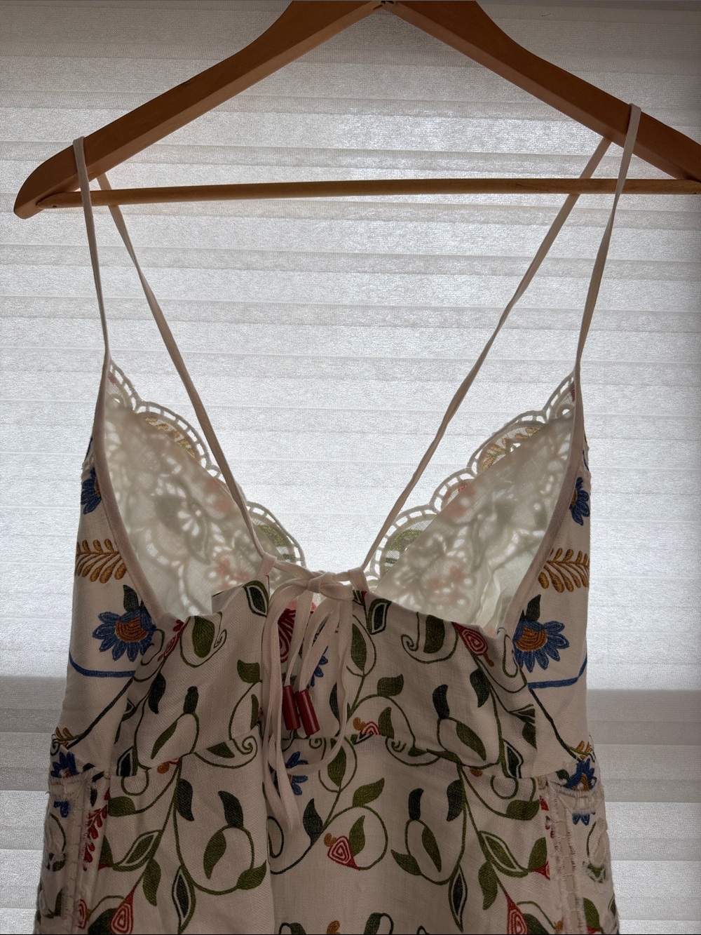 FARM Rio off white stitched garden Midi Dress - Picture 3 of 6